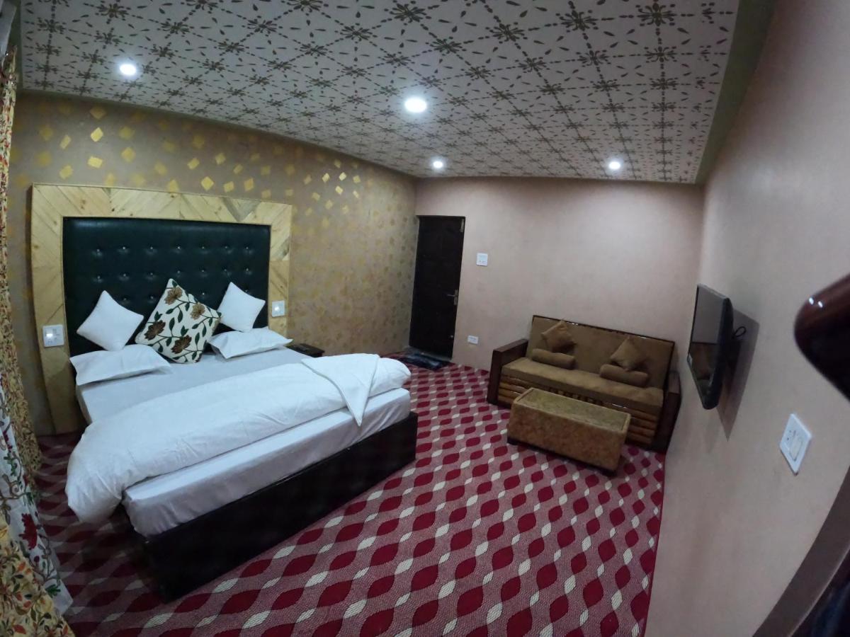 Hotel Seven Pahalgām Dış mekan fotoğraf