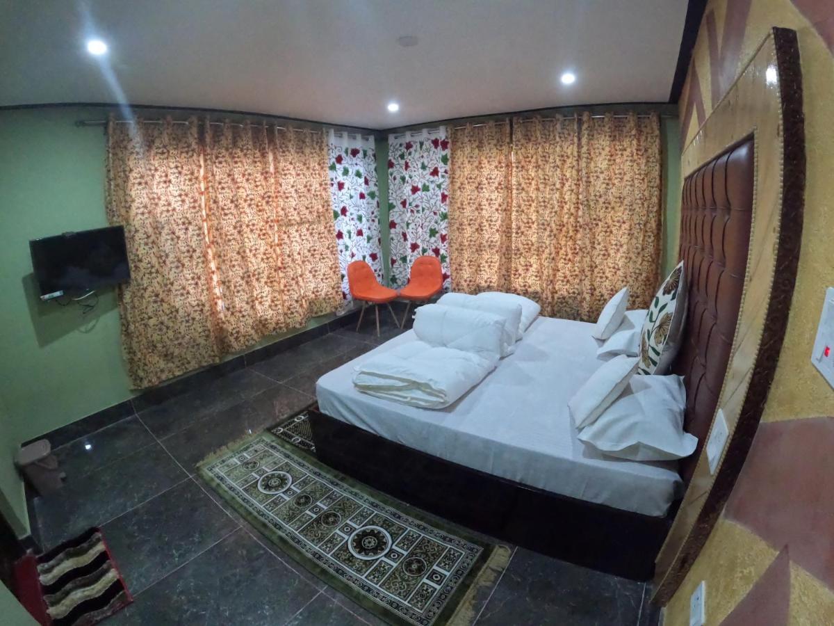 Hotel Seven Pahalgām Dış mekan fotoğraf