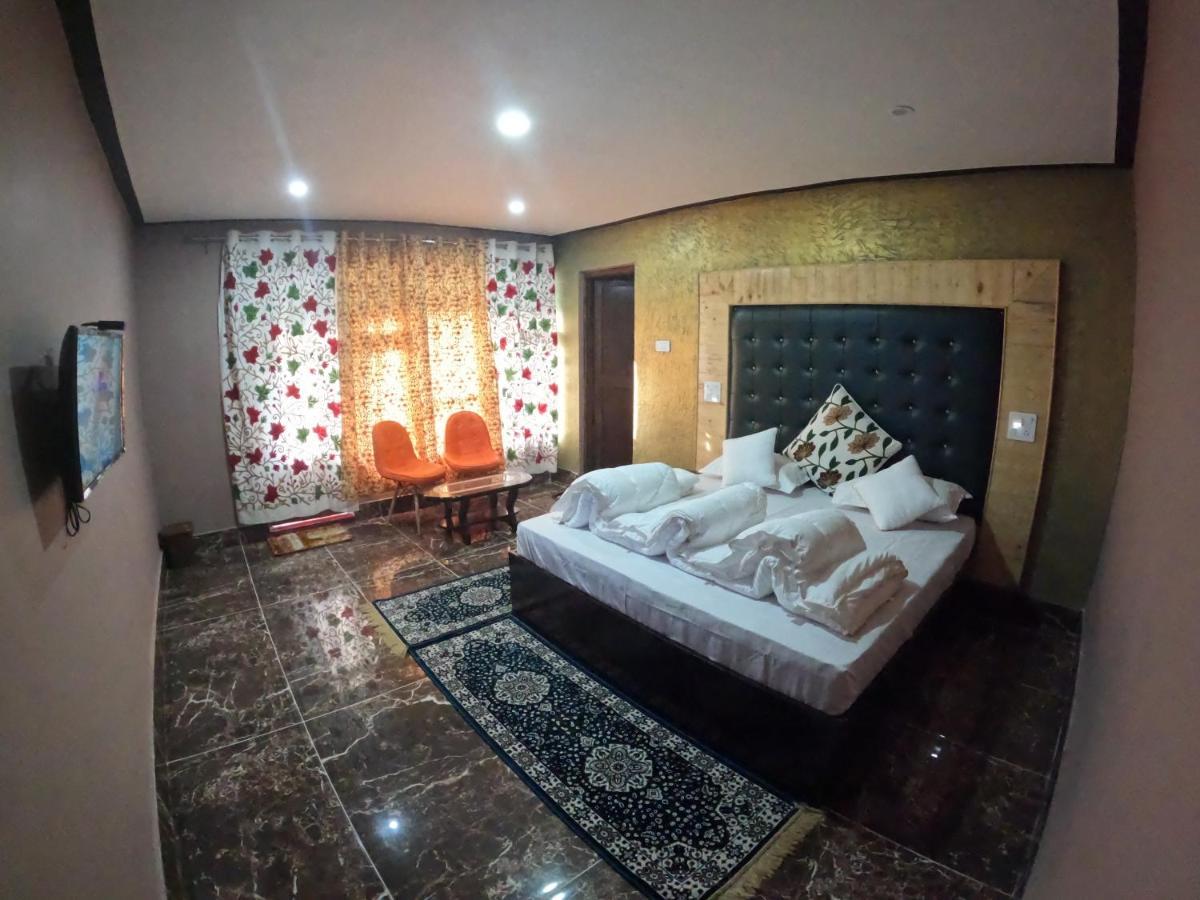 Hotel Seven Pahalgām Dış mekan fotoğraf